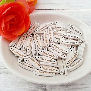 Holzknöpfe, Holzschilder, weiße Holzetiketten, ovale Formetiketten, Scrapbooking-Knöpfe, handgemachter Schild-Holzknopf, geprägter Holzknopf