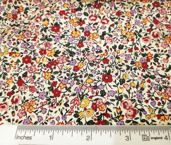 Rose & Hubble - Ditsy Roses & Hearts Traditional 100