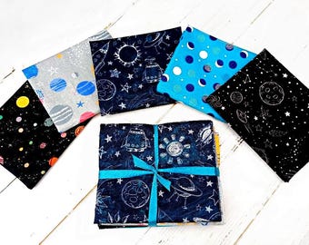 Rymd Fat Quarter-paket, 100 % bomull, quiltningstyg, planeter, galaxer, universum, stjärnfall, bomullsfat quarters, 5-pack