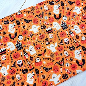 Halloween Fabric, 100% Cotton, Ghost Pumpkin Bat Print, Quilting Sewing Craft Fabric, Spooky Horror Material by Fat Quarter/Half Metre/Metre