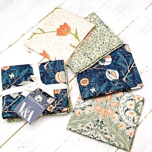 William Morris Fat Quarter Bundle, 100 % Organic Cotton, Quilting Sewing Craft Fabric, Floral Flowers Foliage Fat Quarters, Set of 4