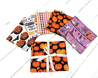 Halloween Fat Quarter Bundle, 100 % Cotton, Pumpkin Skull Bat Trick Or Treat Black Cat Spider Print, Spooky Fabric, Boo Material, Set of 5