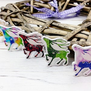 Christmas Buttons, Deer Buttons, Wooden Buttons, Festive Buttons, Wooden Embellishments, Christmas Wooden Shape, Animal Buttons, Pack of 6
