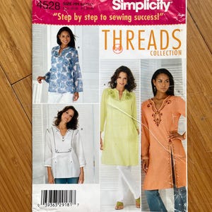 UNCUT 2000's Simplicity Pattern 4528. Sizes 6, 8, 10, 12