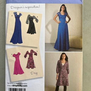 Puede incluir: Un patrón de costura para un vestido con cuatro variaciones diferentes. El patrón es para las tallas 14-22 e incluye instrucciones para hacer un vestido largo y fluido con un escote en V y mangas cortas. El patrón también incluye instrucciones para hacer un vestido más corto y casual con un escote redondo y mangas cortas. El patrón es de Simplicity y tiene el número 2498.