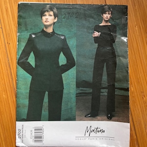 UNCUT 2002 Vogue Pattern 2702. Size 12, 14, 16
