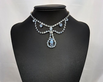 Lovely Vintage Rhinestone Necklace with sapphire baby Jewels 1950s - 1960s