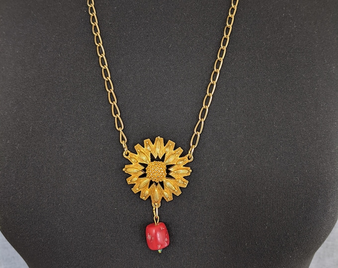 Lovely Vintage Gold-tone Pendant Red Coral Necklace by Sarah Coventry Jewellery