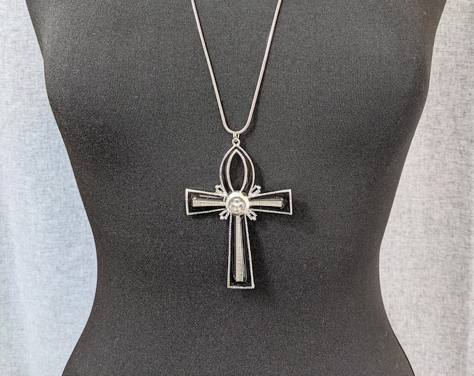 Beautiful Vintage Cross necklace Pendant From Exquisite  Jewellery