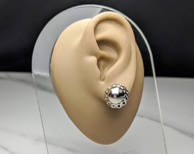 Lovely Vintage Jewellery Silver-tone Open-work Design Clip on Earrings