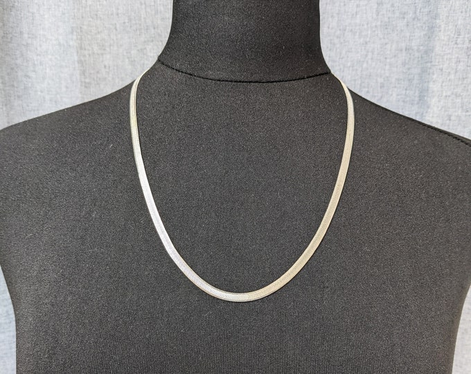 Lovely Vintage Silver-tone Chain Necklace by Nine West  Jewellery