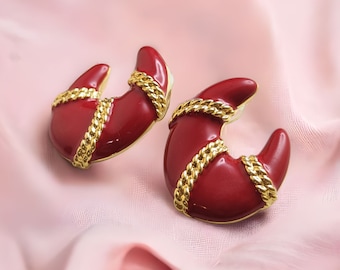 Lovely Vintage Gold Cream Colour Enamel Stud Earrings by Napier Jewellery