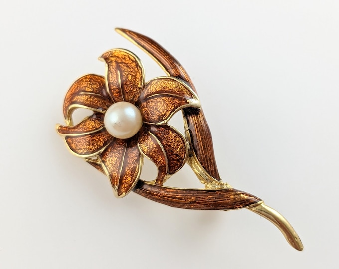 Lovely Vintage Jewellery Gold-tone Flower Brooch