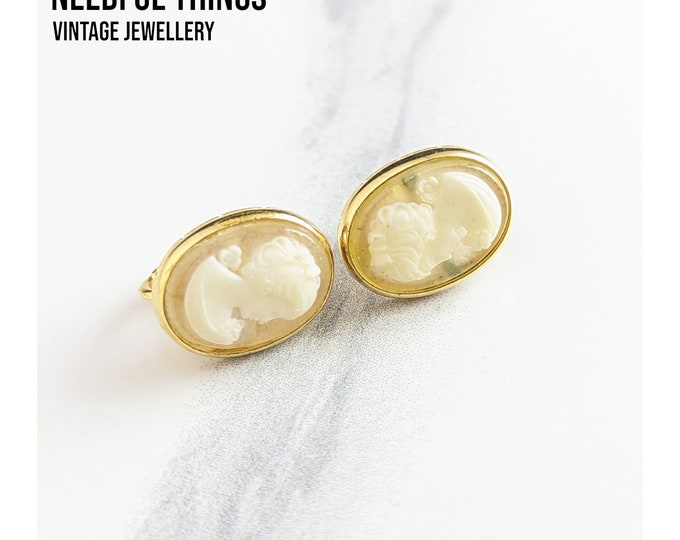 Lovely Jewellery Delicate Clip-on earrings fashioned with Lucite Cameo Cabochons