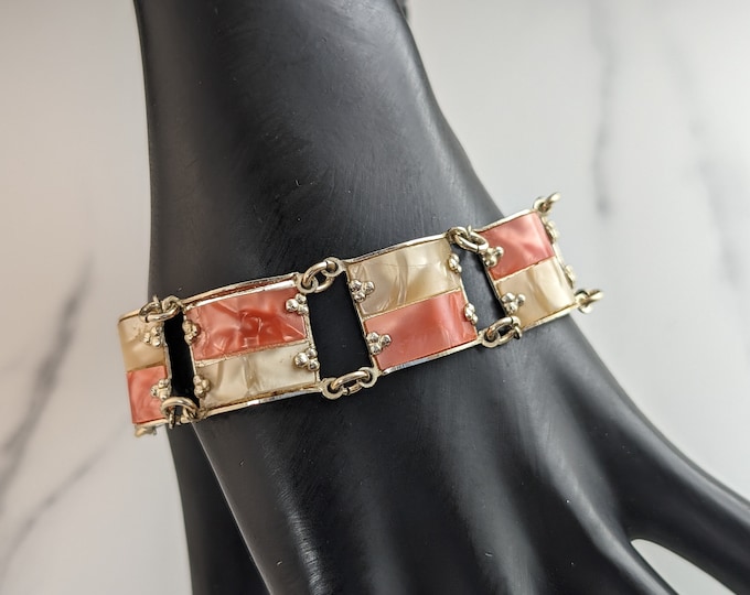 Lovely Jewellery Elegant Coral and Mother-of-Pearl Vintage Bracelet from Germany