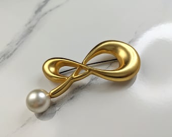 Lovely Vintage Jewellery Faux Pearl Brooch