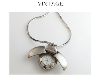 Lovely Vintage Le Chat Quartz Ladybug Case Watch Pendant Necklace