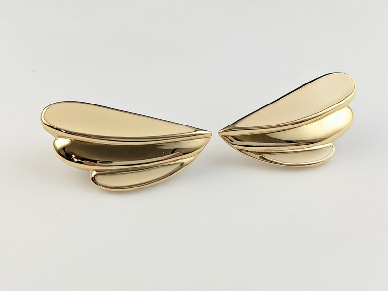 Lovely Vintage Gold-tone Cream Colour Enamel Clip on Earrings by Trifari Jewellery