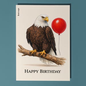 Może przedstawiać: Kartka urodzinowa z bielikiem siedzącym na gałęzi z czerwonym balonem. Tekst "Happy Birthday" jest wyświetlany poniżej. Słowa "Bald eagle" są wydrukowane pionowo po lewej stronie.