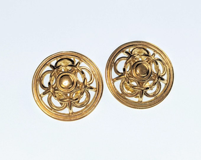Classic Vintage Gold-tone Openwork Clip On Earrings