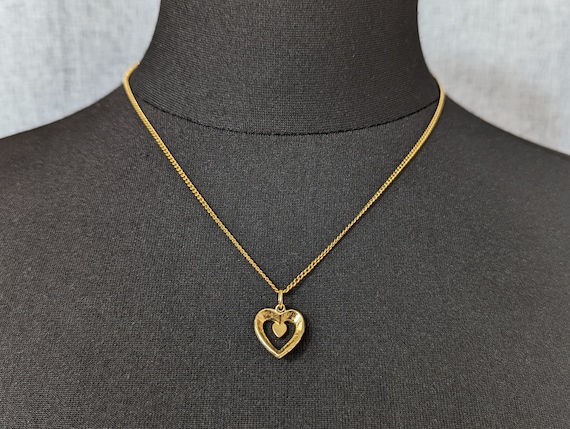 Lovely Vintage Gold Tone Heart Pendant Necklace by Avon Jewellery