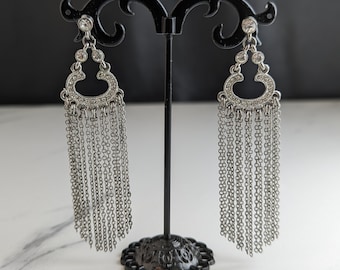 Lovely Vintage Jewellery Long Delicate silver-tone chains Earrings