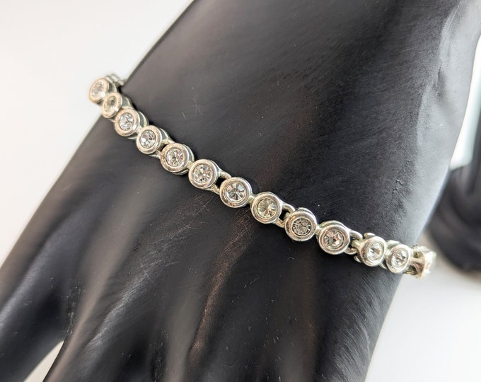 Lovely Vintage Silver-tone Clear rhinestone bracelet by Avon Jewellery