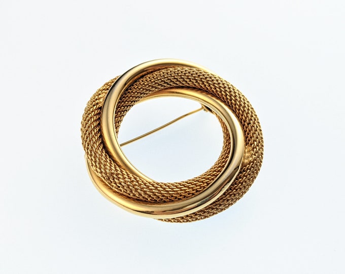 Lovely Gold-tone Vintage Openwork Circular design Brooch by Marvella Jewellery.