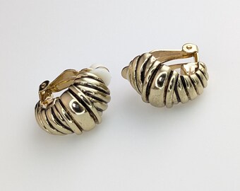 Vintage Gold-Tone Clip-On Earrings Ribbed Hoop Design, Classic Retro Jewellery