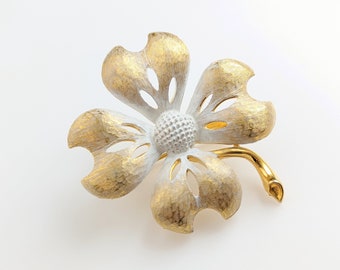 Vintage Gold-tone White Enamel Dogwood Flower Mamselle Brooch Jewellery