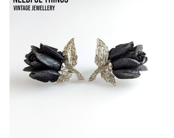 Beautiful Vintage Boucher Jewellery Black Rose Rhinestone Clip-on Earrings
