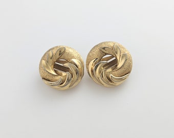 Classic Vintage Gold-tone Clip-On Earrings by Trifari Jewellery 1960s