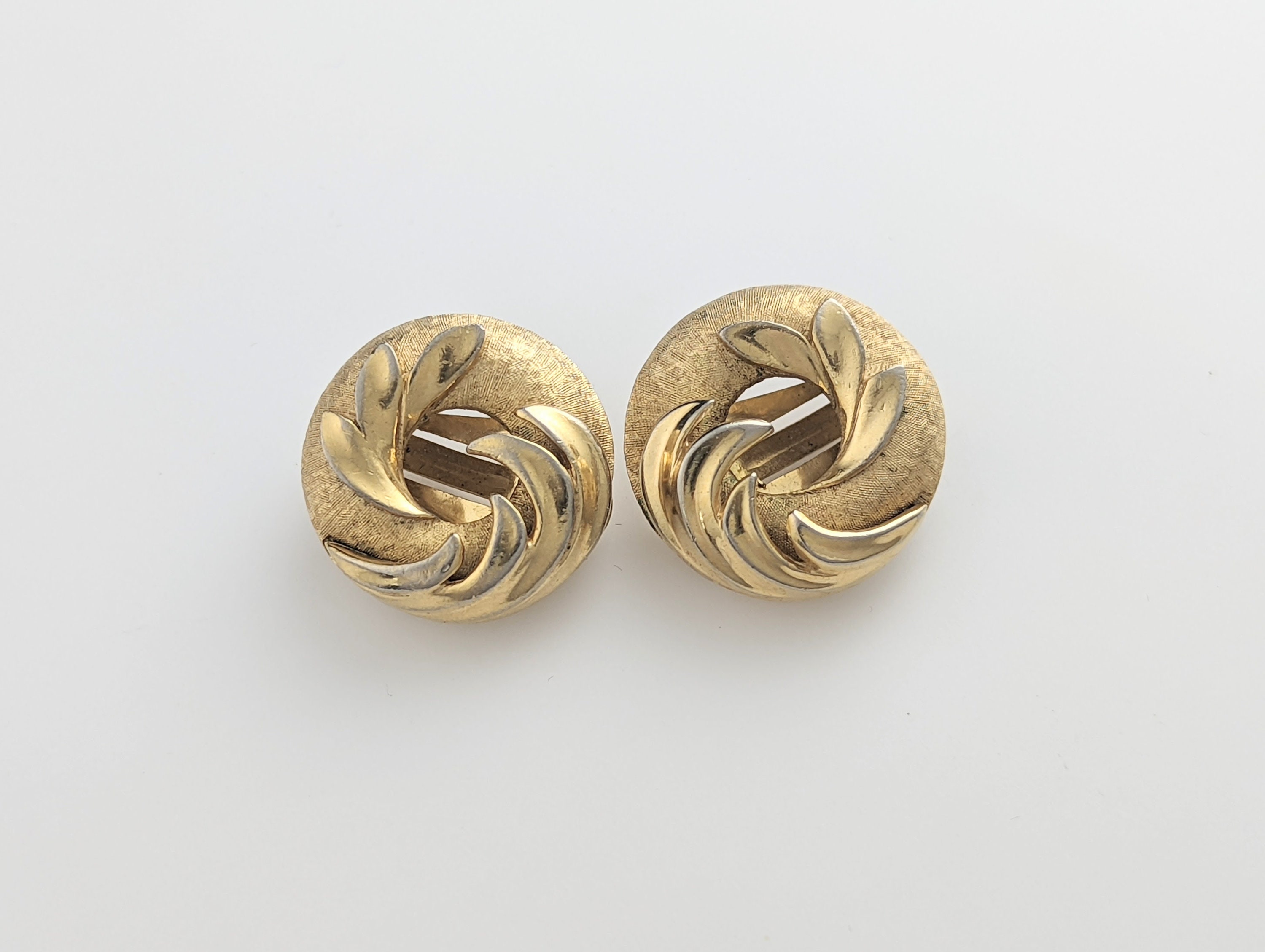 Classic Vintage Gold-tone Clip-on Earrings by Trifari
