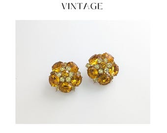 Golden Jasmine Elegance: Rare Vintage Coro Jewellery Clip Earrings
