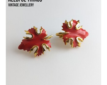 Lovely Vintage Jewellery Gold-tone Red Enamel Maple Leaves Clip-on Earrings