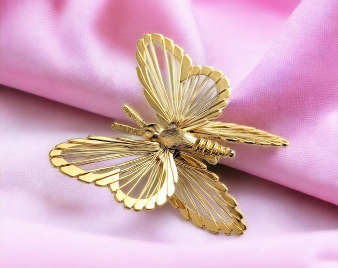 Lovely Vintage Gold-tone Butterfly Broch by Monet Jewellery