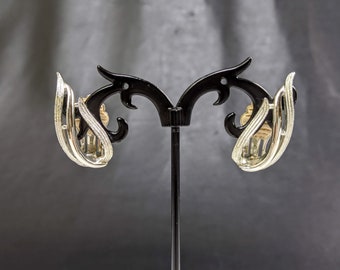 Lovely Silver-tone Openwork Leaves Earrings by Sarah Coventry PAT.PEND. Jewellery