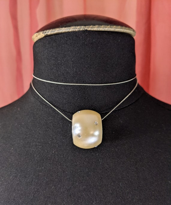 Lovely Vintage Jewellery Large Faux Pearl Rhinestone  Pendant Necklace