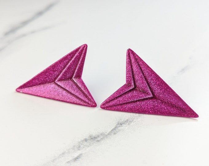 Lovely Vintage Jewellery Fuchsia Glitter effect Enamel  Arrow Studs Earrings