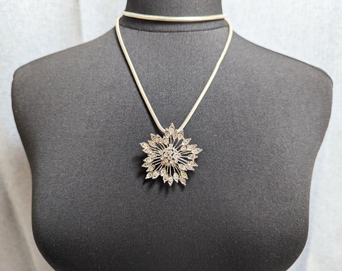 Lovely Vintage Jewellery Silver-tone Rhinestone Pendant Necklace