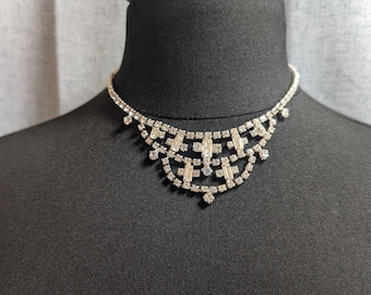 Enchanting Elegance The Weiss Vintage Jewellery Crystal Symphony Necklace