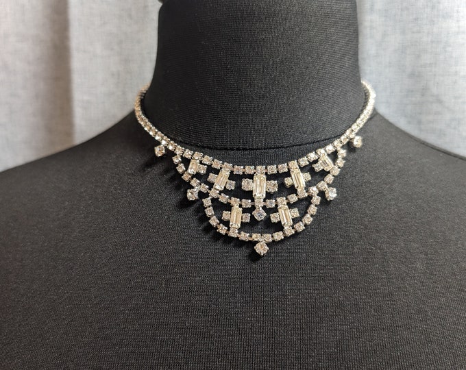 Enchanting Elegance The Weiss Vintage Jewellery Crystal Symphony Necklace