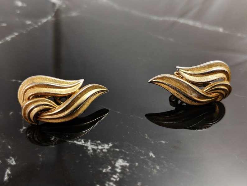 Classic Vintage Gold-tone Clip On Earrings Jewellery by Trifari