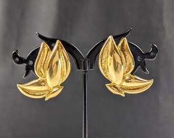 Lovely Vintage Gold Tone Butterfly Design Liz Claiborne Jewellery Clip Earrings