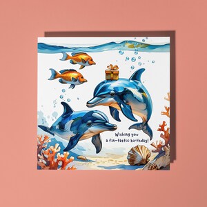 Delfines divertidos hechos a mano con un regalo Tarjeta de feliz cumpleaños fantástica Tarjeta divertida con animales Tarjeta de felicitación y sobre premium para amantes de los animales