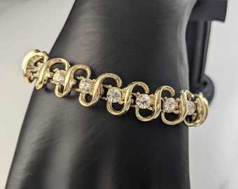 Lovely Vintage  Gold-tone Ribbon Rhinestones Design Bracelet by Coro Jewellery