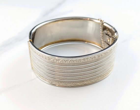 Classic and Elegant Silver-tone Cuff Bracelet Vin… - image 5