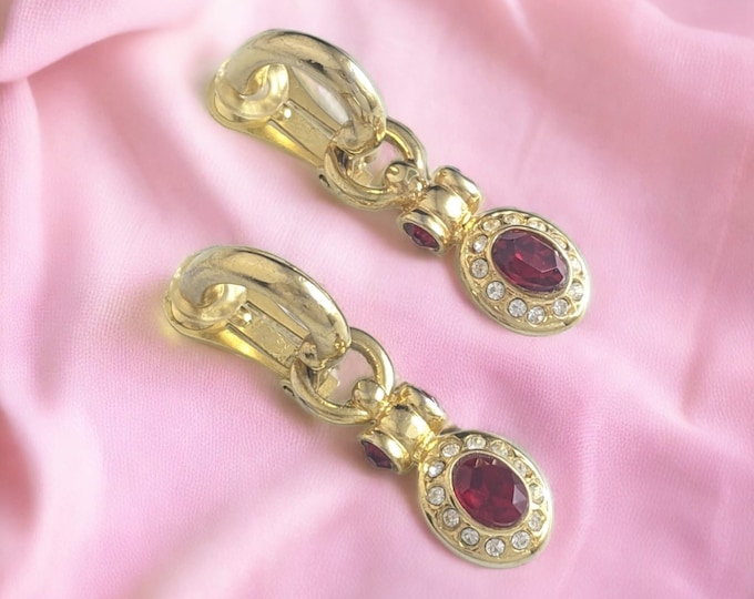 Beautiful Vintage Gold-tone Red Ruby Rhinestone Dangle Clip-on Earrings