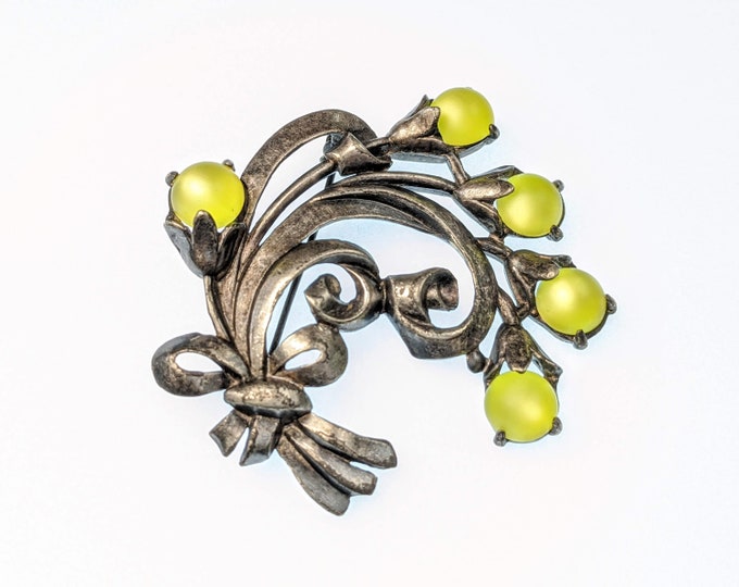 Lovely Vintage Jewellery Silver-tone  Lemon Colour  Lucite Large Brooch