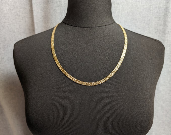 Lovely Vintage Jewellery Gol-tone Chain Necklace